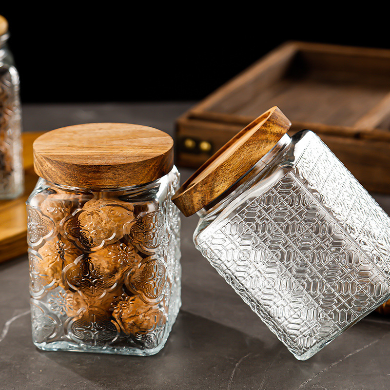 Dried fruit storage jar, embossed cup, candle carved glass bottle, candle cup, handicraft glass cup, electroplated and painted iron lid Application Scenario
