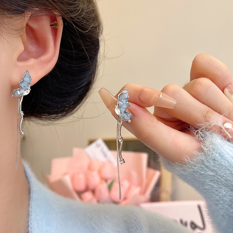 Super ethereal and dynamic crystal butterfly tassel earrings, women's light luxury and niche design sense, versatile and elegant bestseller earrings wholesale details Picture
