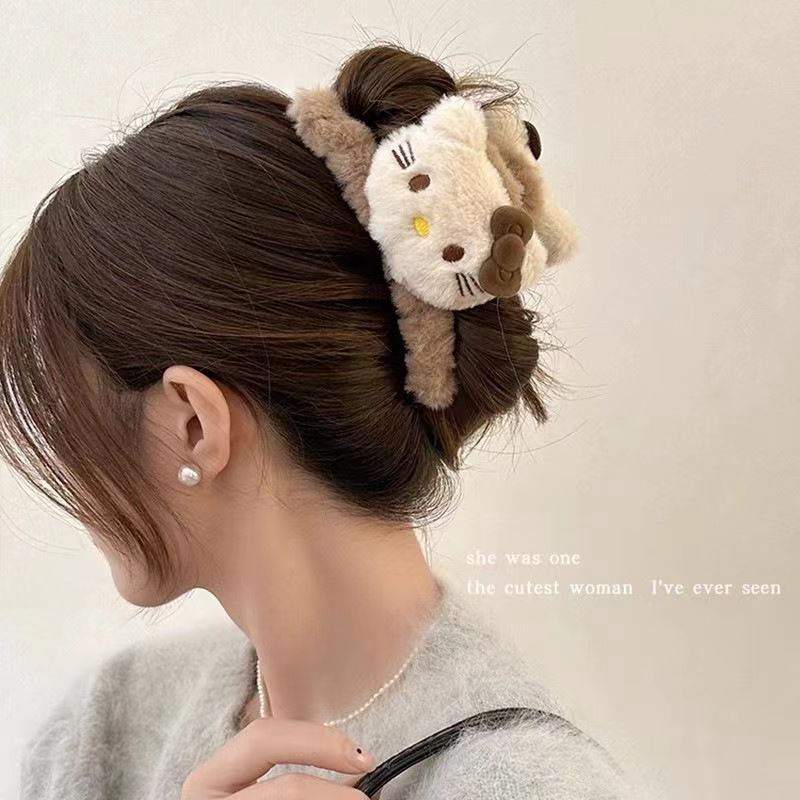 Cute and sweet cat plush claw clip, back of the head, hair clip, large shark clip, cartoon hair clip, headwear for women Application Scenario