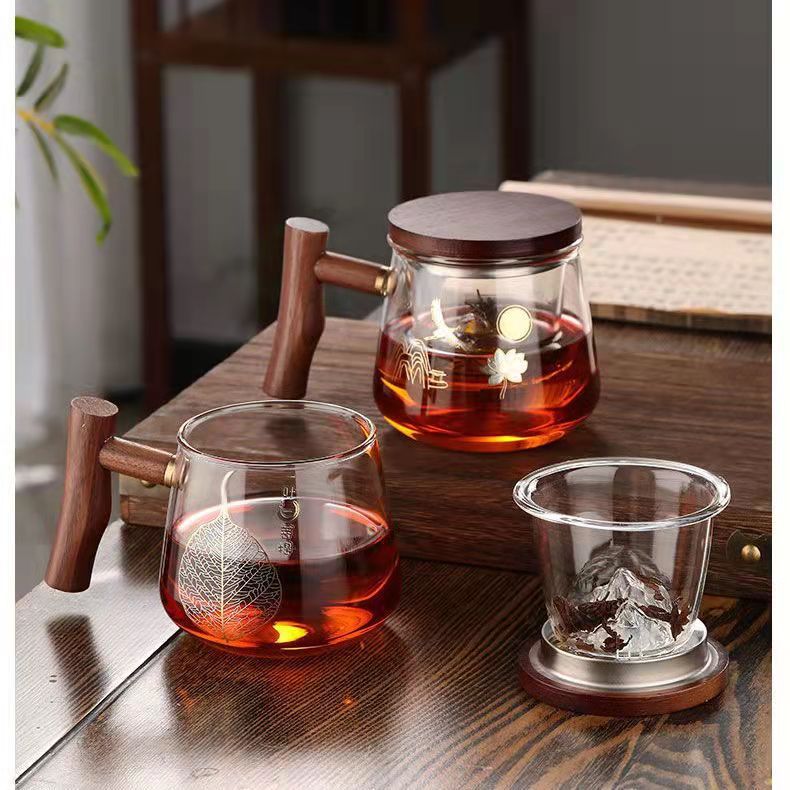 High-appearation-level office tea brewing cup, thickened tea ceremony cup, household tea water one-leaf Bodhi tea cup, filtering three-piece cup full figure