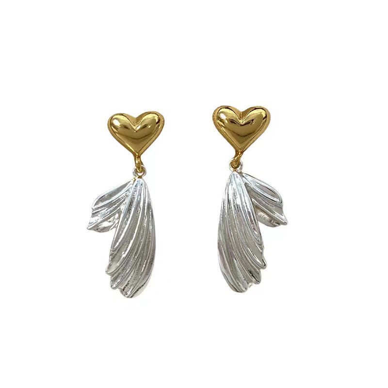 Elegant fishtail heart-shaped earrings for women, unique design sense, stud earrings, new 2025 bestsellers, personalized earrings Item Picture
