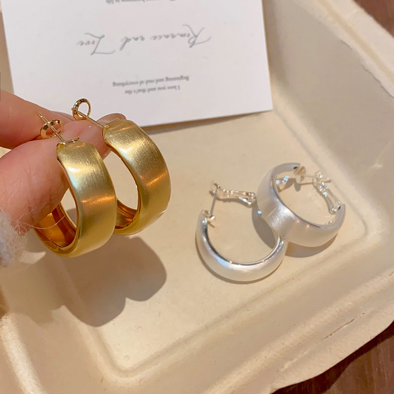 Brushed matte ring gold earrings for women, light luxury and high-end feel, unique ear rings and stud earrings, new 2025 autumn and winter earrings Specification drawing
