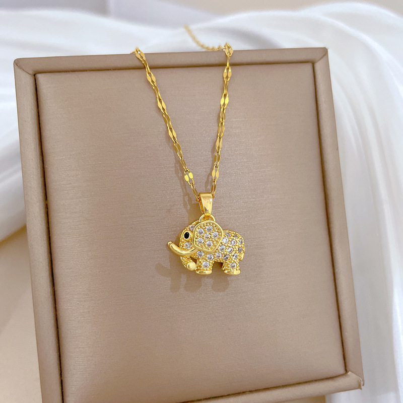 【 Titanium Steel 】 Light luxury micro-inlaid real gold three-dimensional elephant necklace for women, new collarbone chain, light luxury and niche design sense Specification drawing