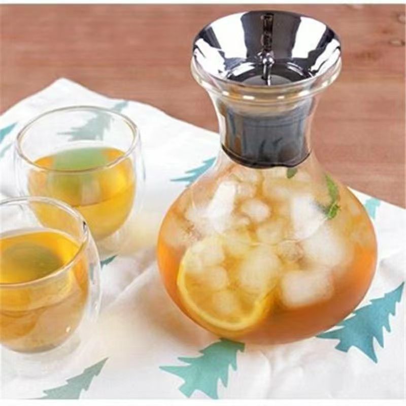 Wholesale hand-blown water drip kettles, large-capacity cold water kettles, heat-resistant high borosilicate glass kettles, thickened juice cold water kettles Application Scenario