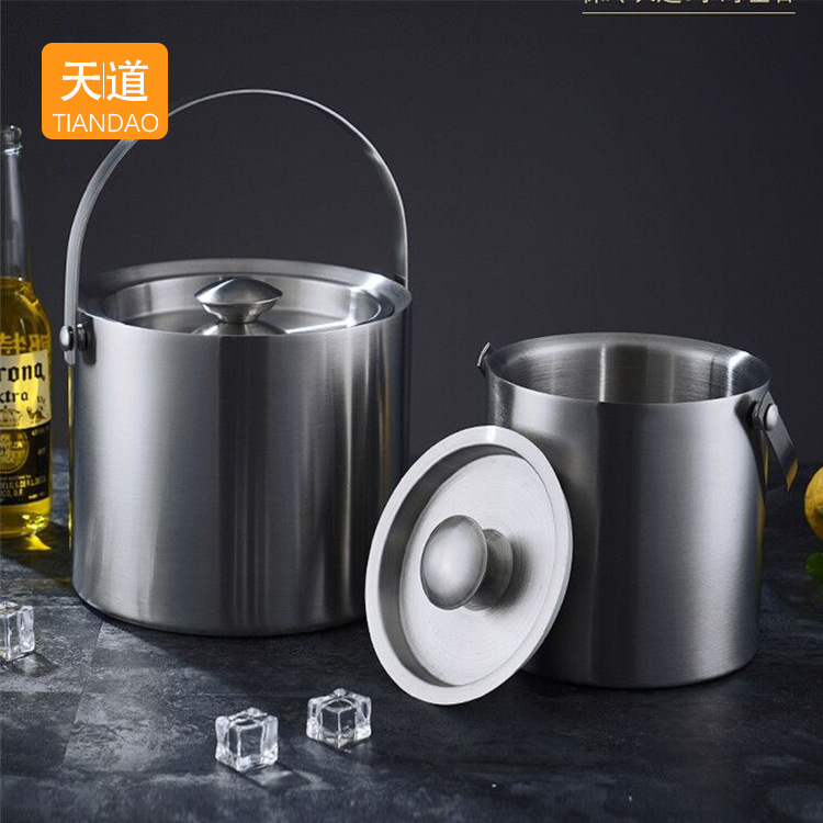 Stainless steel double-layer insulated ice bucket, handle ice granule bucket, beer, champagne, red wine, cold drink bucket, bar and ktv wine utensils full figure