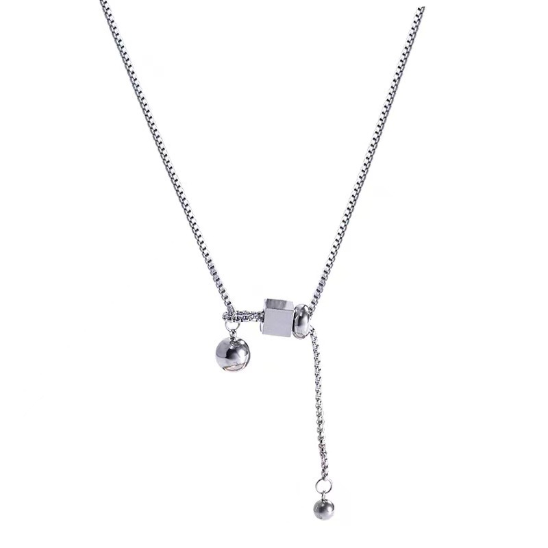 Simple and cool adjustable square titanium steel necklace for women's hip-hop cold style sweater chain 2023 new style tassel accessories Item Picture