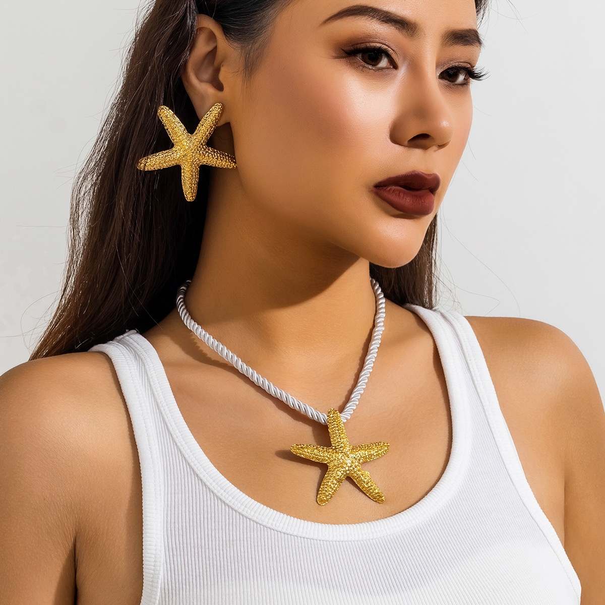 European and American cross-border jewelry, beach and ocean style, exaggerated star necklaces, vacation beach starfish pendant necklaces full figure