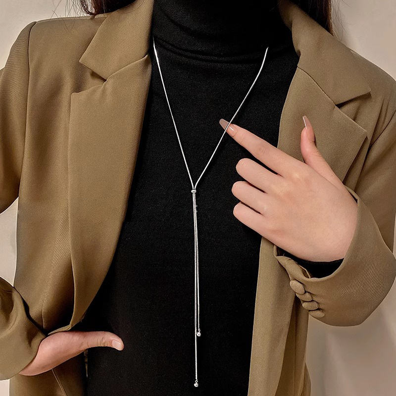 This autumn and winter hoodie, sweater and chain long design is a unique and trendy women's 2023 new titanium steel necklace that won't fade Specification drawing