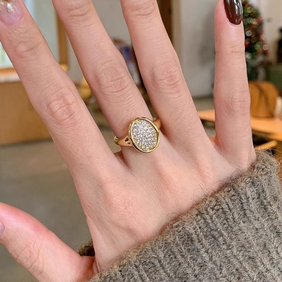 Vintage Mid-style oval diamond ring for women, a niche and high-end index finger ring, a light luxury and unique zircon ring details Picture