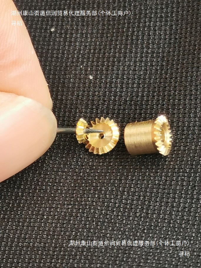 0.3 mold bevel gear 90-degree 1:2 transmission 10-tooth / 20-tooth bevel gear model car model micro diy modification car Specification drawing