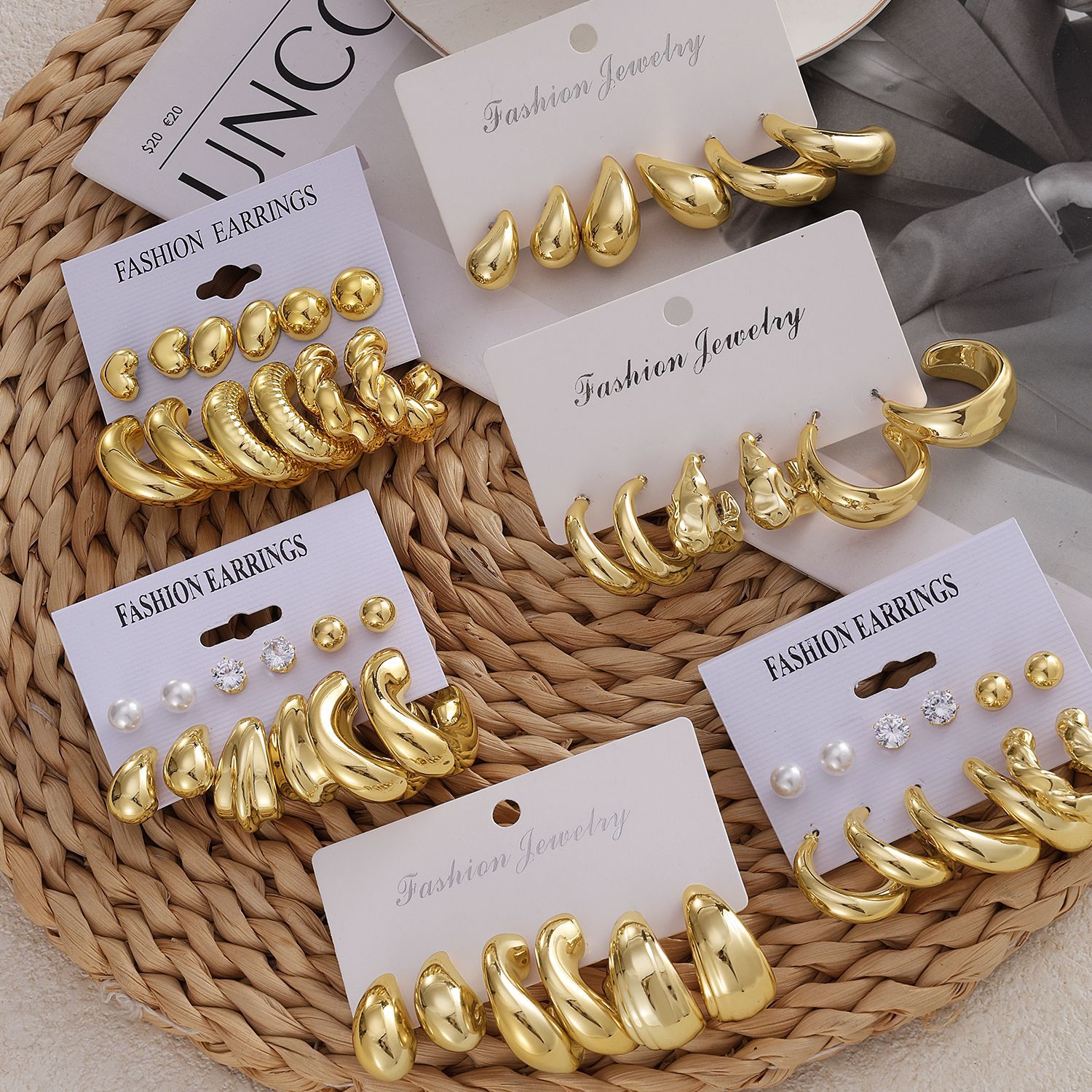 Wholesale of 6 pairs of new high-end golden teardrop earrings and creative C-shaped earrings from cross-border sources Specification drawing