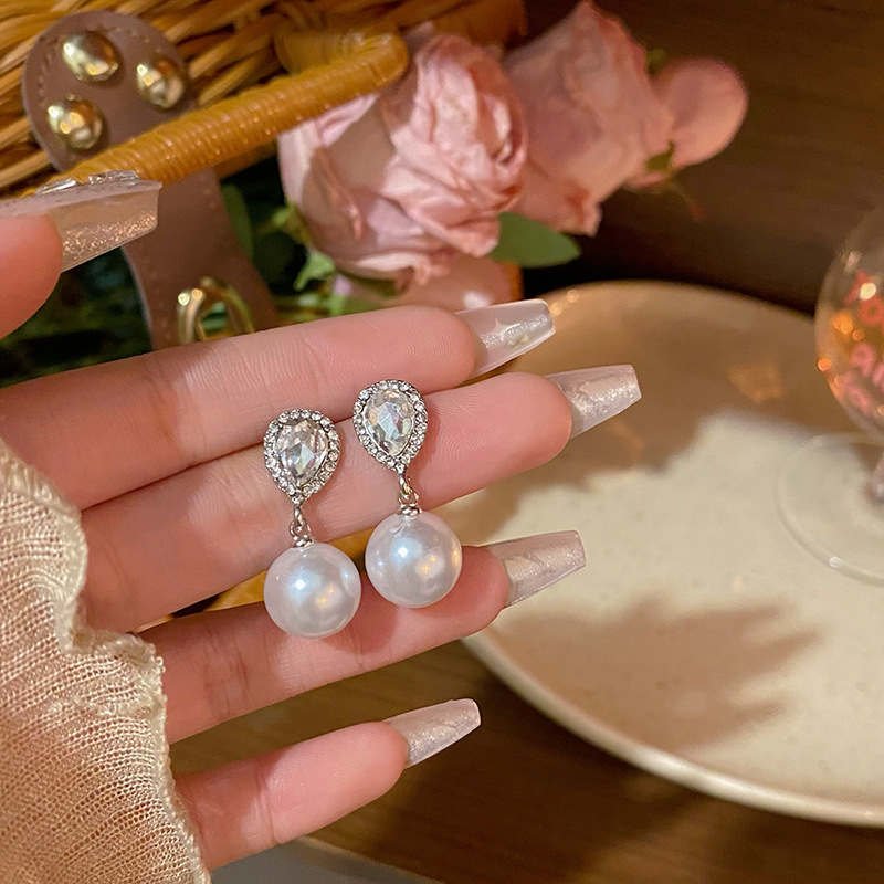 French water drop Zircon pearl earrings for women Spring new style, versatile, high-end retro earrings, wholesale of socialite earrings full figure