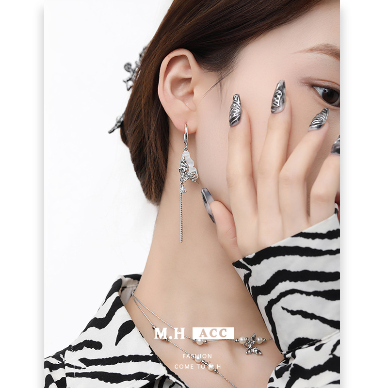 Cold ins white butterfly earrings 925 Autumn/Winter, high-end and super fairy-like stud earrings wholesale new fashionable and elegant earrings Specification drawing