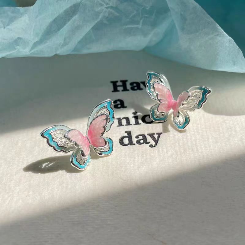 Pink Butterfly Blue Dream ~ Sweet and Stylish Oil-Dripping Hollowed-out Butterfly Stud Earrings for Women 2025 Summer, a new, unique and versatile ear accessory Application Scenario