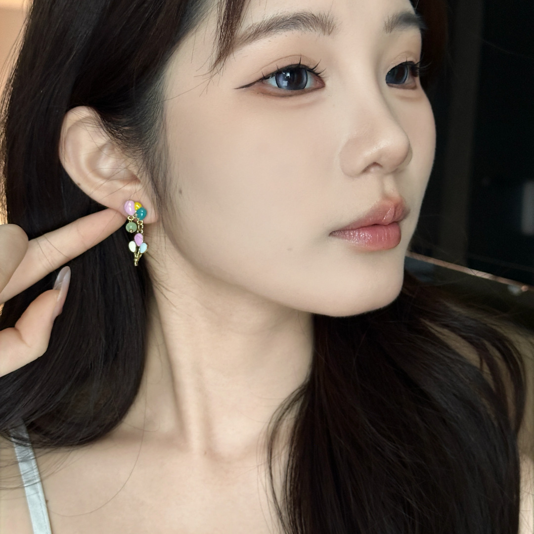 Spring and summer new dopamine versatile colored glaze balloon stud earrings, a sweet and unique design with a high-end feel for women Application Scenario