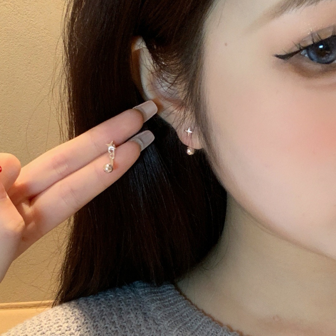 Rear-hanging round bead four-pointed star stud earrings for women, 2025 new bestseller earrings, niche design sense, high-end earrings and earrings Application Scenario