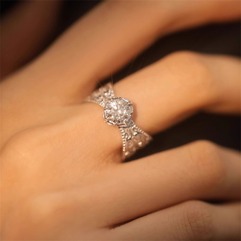 Diamond-encrusted ring for women, 925 sterling silver, niche design, light luxury and high-end feel, new 2024 open adjustable ring trend Specification drawing