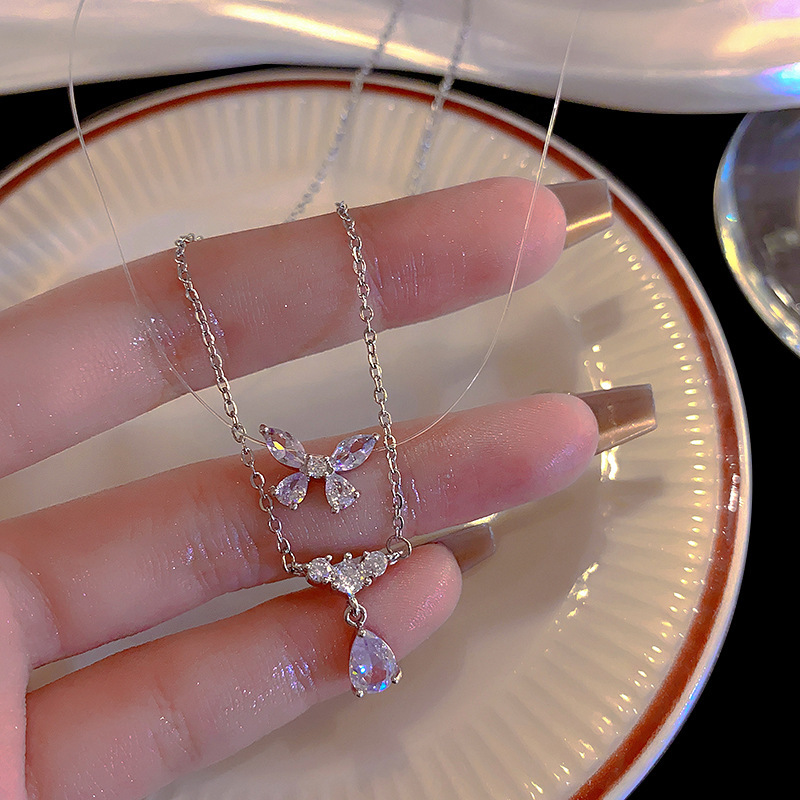 Two-piece set ~ Super Flash Zircon necklace, light luxury and niche necklace, women's collarbone chain, popular summer 2023 new style for women full figure