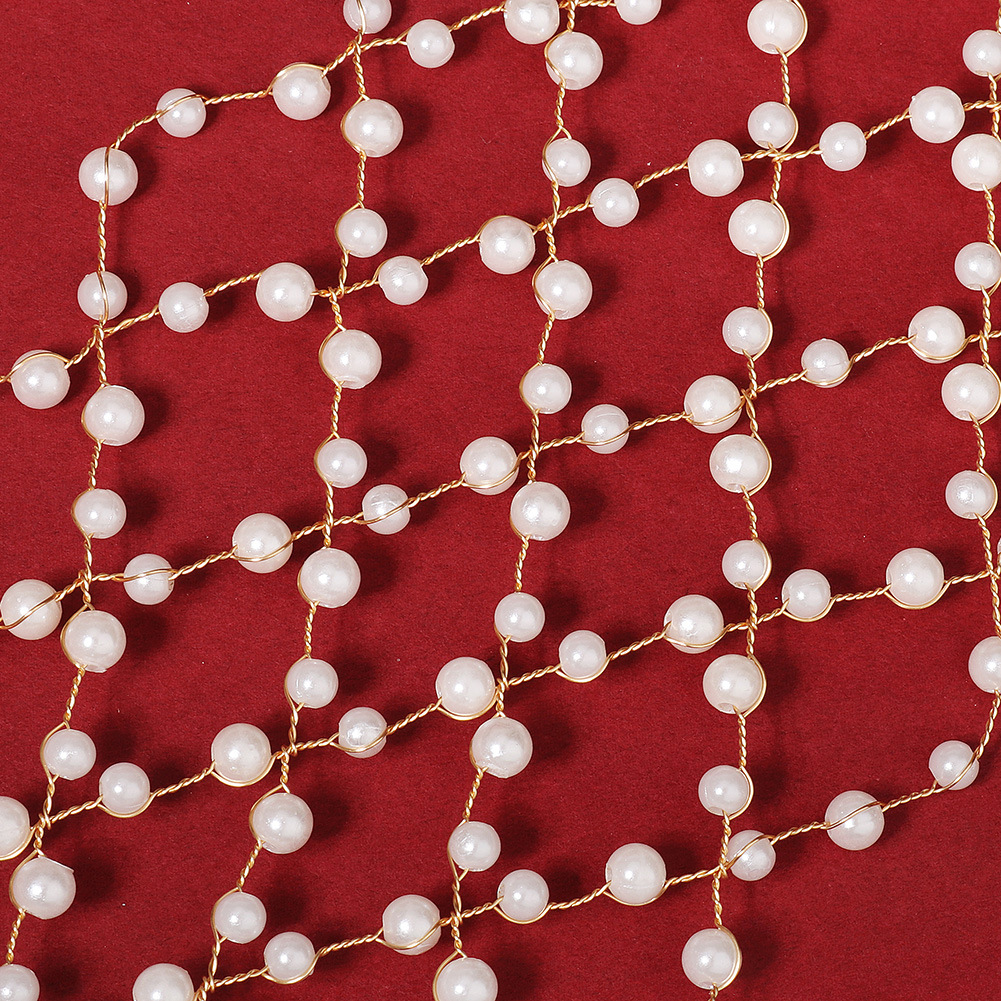 European and American bride accessories, handcrafted beaded pearl headbands, exotic style grid pressure headbands, wedding dress and evening gown headbands for women Application Scenario