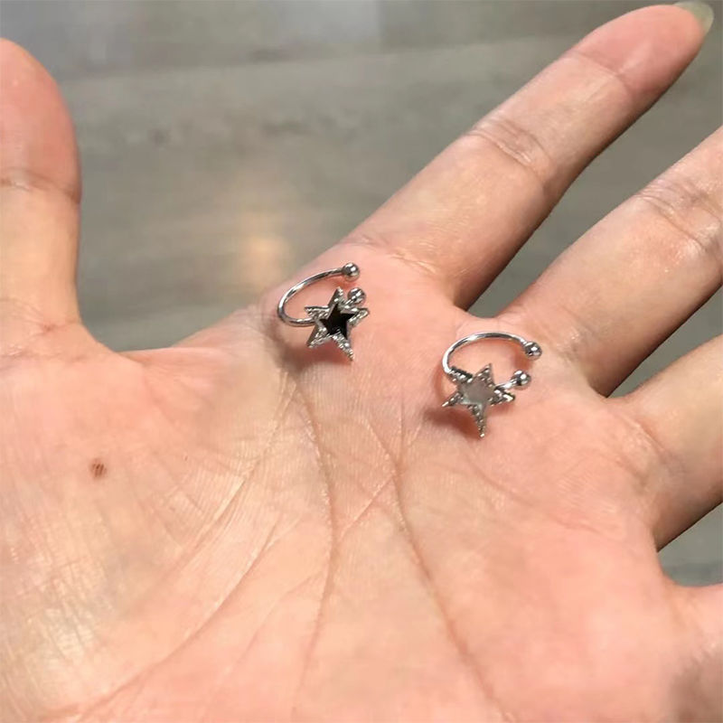 New sweet and cool girl with diamond black and white five-pointed star ear bone clips, a unique and elegant high-end simple stud earrings for women details Picture