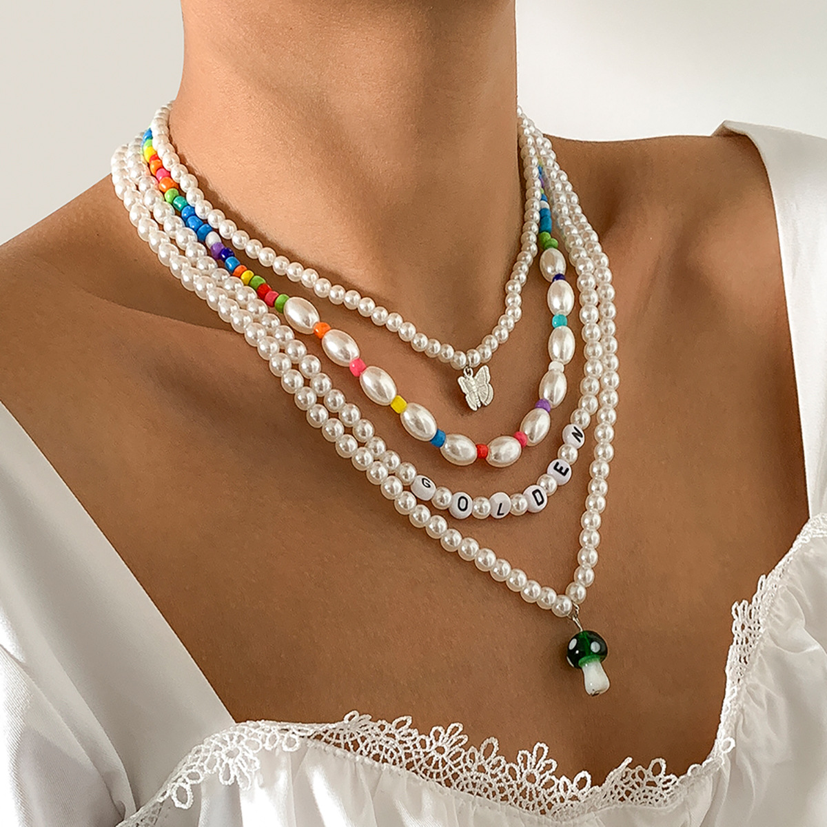 European and American sweet and cool multi-element acrylic letter round bead chain necklace, color-blocking rice beads, mushroom beaded, butterfly necklace Specification drawing