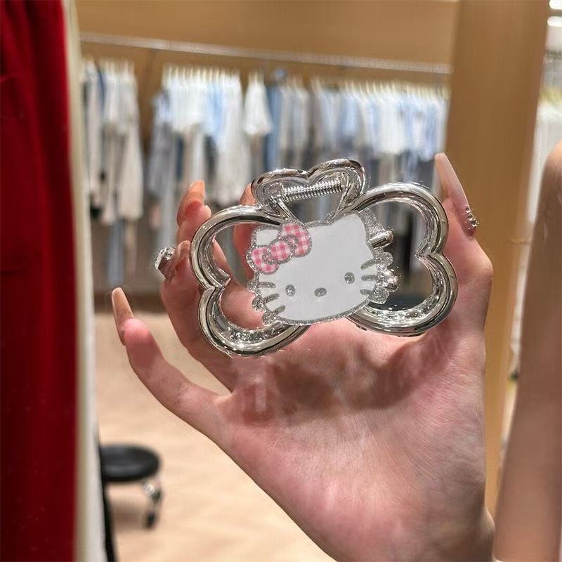 Sparkle KT! Girlish cat double-sided claw clip, high-end silver bow shark clip, back head bun hair clip Application Scenario