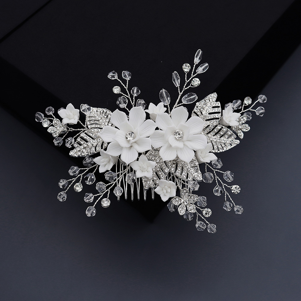 European and American bride accessories, alloy insert combs, photography photos, wedding gowns, evening gowns, hair accessories, white handcrafted soft clay flower hair combs details Picture