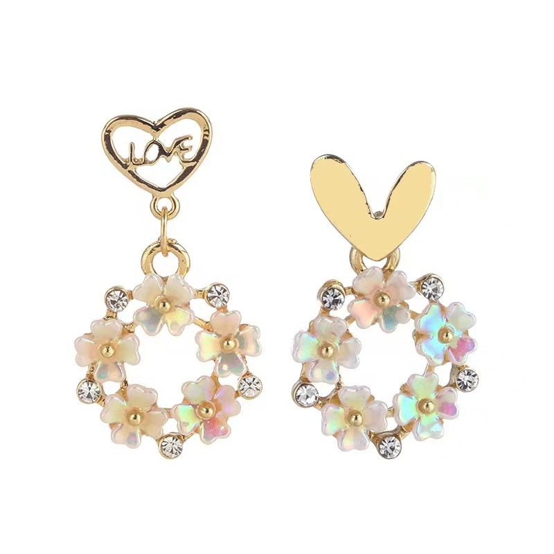 LOVE~ Heart-shaped flower wreath stud earrings, ins women's niche design, high-end ear rings and earrings, elegant and sophisticated Item Picture