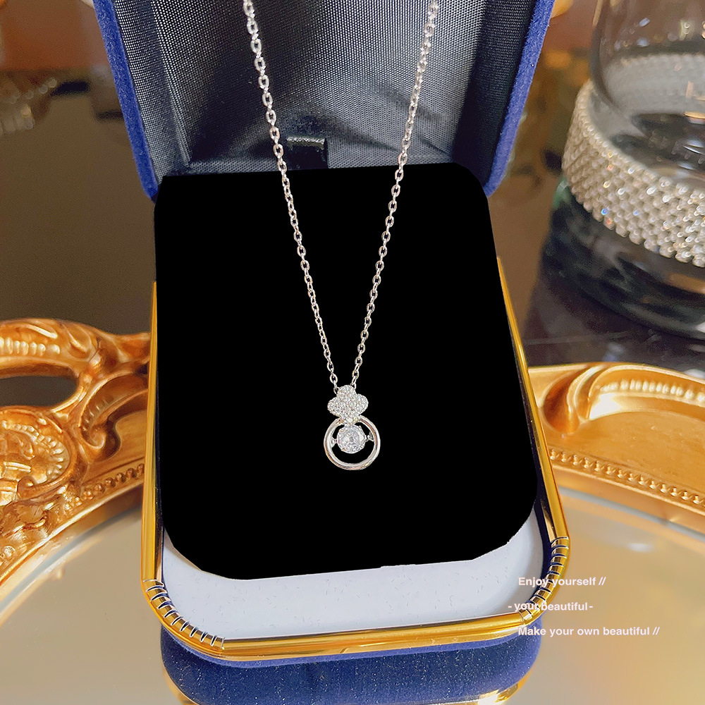 Titanium steel necklace with feminine charm, zircon geometric collarbone chain, dynamic pendant, Christmas gift and accessory new wholesale details Picture
