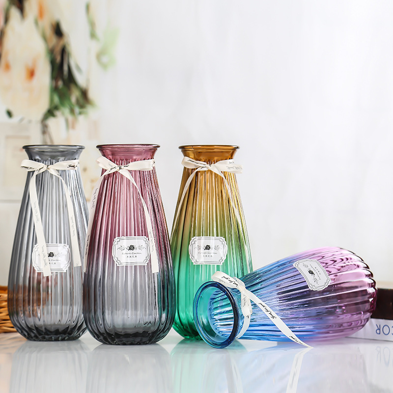 Home decoration vases, colored glass handicrafts, vase ornaments, vase decorations, floor-standing glass bottles Application Scenario