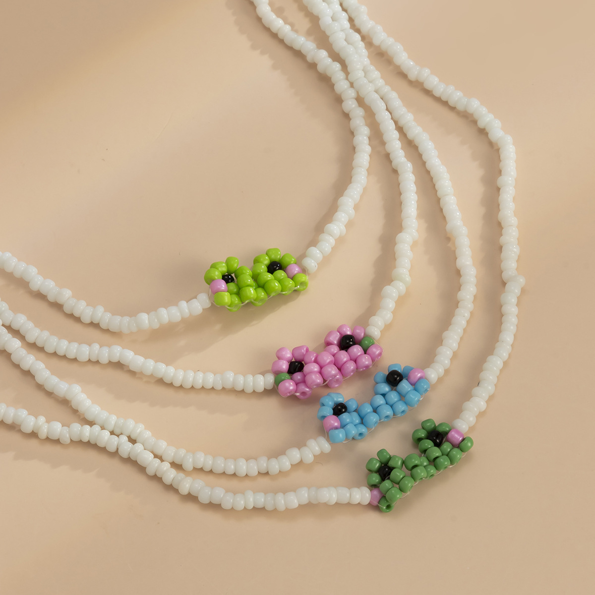 Creative sweet and cool hand-woven little frog collarbone chain, simple European and American country style rice beads, fresh and clean round bead necklace Specification drawing