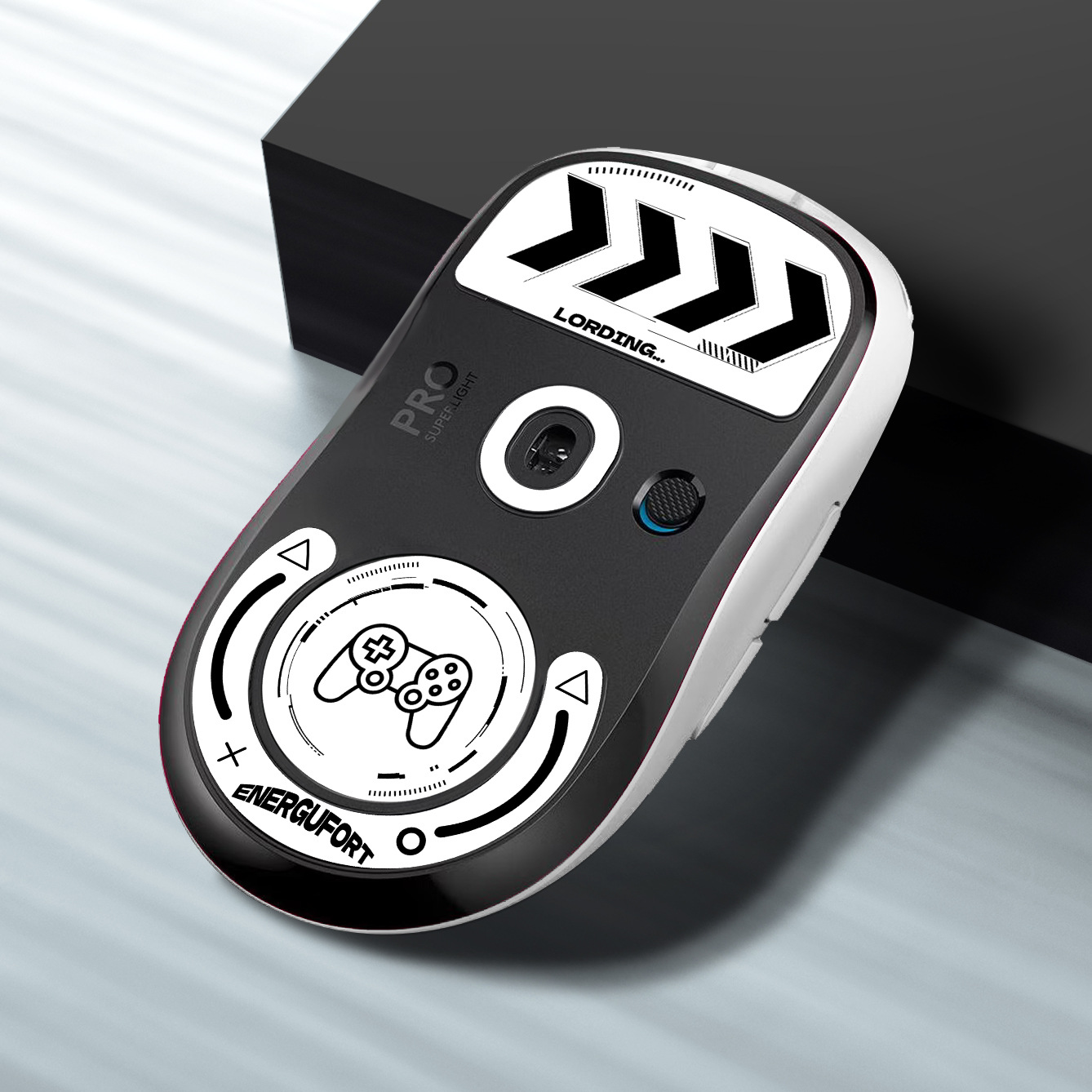 The Logitech Spider-Man gpw second-generation mouse is equipped with tempered glass foot pads that are wear-resistant and feature cartoon patterns Application Scenario