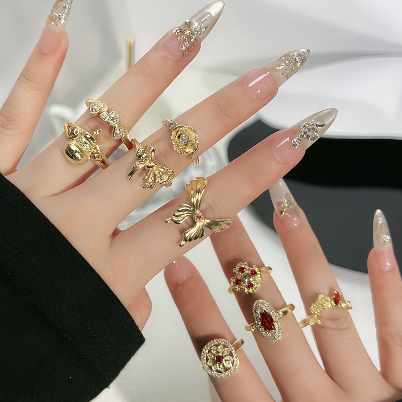 A new Chinese-style retro Internet celebrity bestseller, a high-end gourd ring with a sweet and cool feminine charm, a unique bow and flower ring full figure