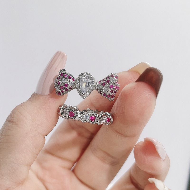 Sweet and cool, light luxury, high-end red diamond three-dimensional bow ring, a sophisticated, fashionable and exquisite index finger ring Specification drawing
