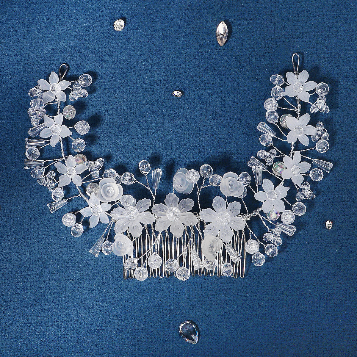 European and American children's hair accessories, acrylic hair flowers, hair combs, stage performance, updo hair accessories, high-end feel, handcrafted bridal combs details Picture