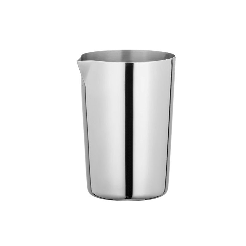 304 stainless steel cocktail mixing cup, cocktail stirring cup, bar cocktail tool cup, pointed spout coffee latte art cup Application Scenario