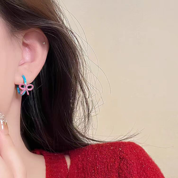 Unique and niche design with color-blocking bow earrings, Korean style Instagram trendy C-shaped ear rings and stud earrings, and a cold and individualistic style Specification drawing