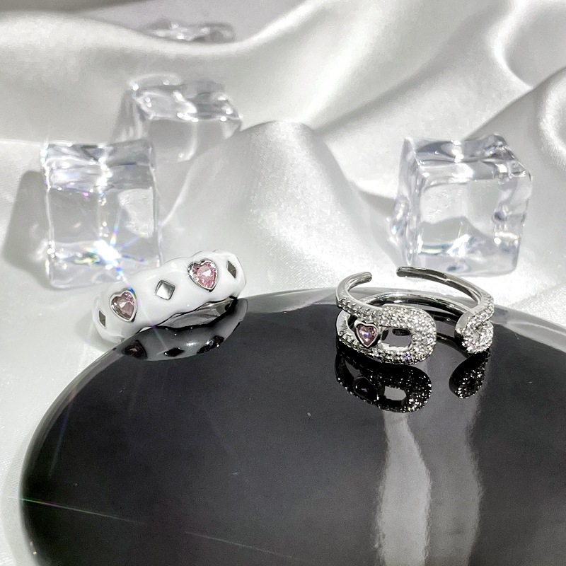 Sweet and cool pink diamond heart-shaped opening ring for women, exquisite, fashionable and trendy style, ins cold style autumn and winter accessory ring details Picture