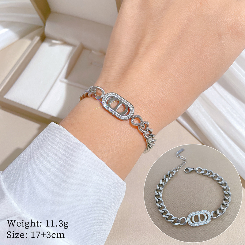 【 All-titanium Steel 】 Dongdaemun Minimalist style CD Full Diamond chain bracelet Female Internet celebrity retro best friend Application Scenario