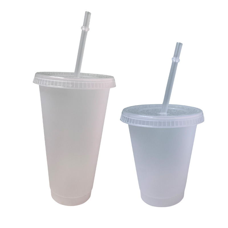 Transparent pp lightweight and portable plastic straw cups 500ml and 700ml plastic cups with straws wholesale from manufacturers Item Picture
