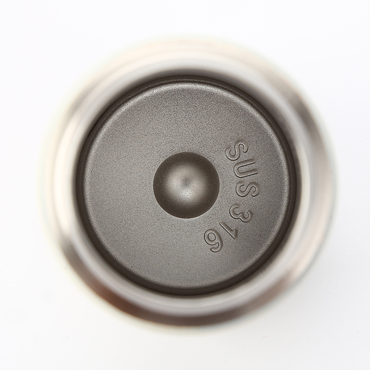 This is a popular mini pocket cup with a 316 stainless steel inner liner and a thermos. It is a creative and portable gift for holding pills and can be printed with a LOGO Specification drawing