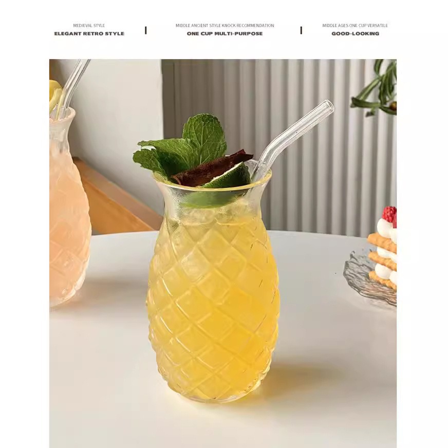 Creative pineapple-shaped glass cups, embossed cocktail cups, restaurant personalized juice cups, bar internet-famous cocktail glasses Application Scenario