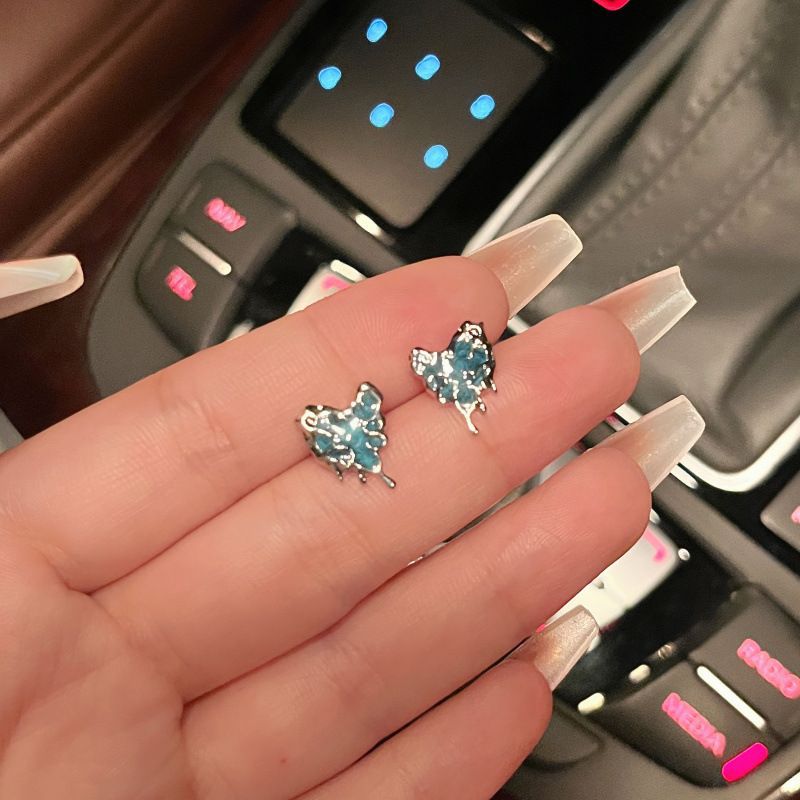 Liquid irregular glazed heart-shaped stud earrings for women, with a unique, versatile, fashionable, sweet and cool personality full figure