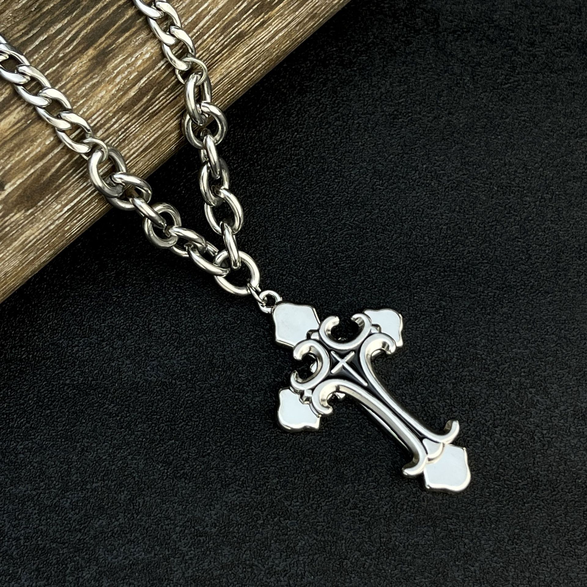 New European and American colorful multi-layer cross stainless steel necklace, street style hip-hop alloy pendant sweater chain Specification drawing