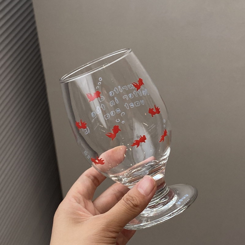Retro homemade clear and transparent small fish bubble-blowing tall glass, simple and niche summer goldfish cold drink cup, juice cup gift Item Picture