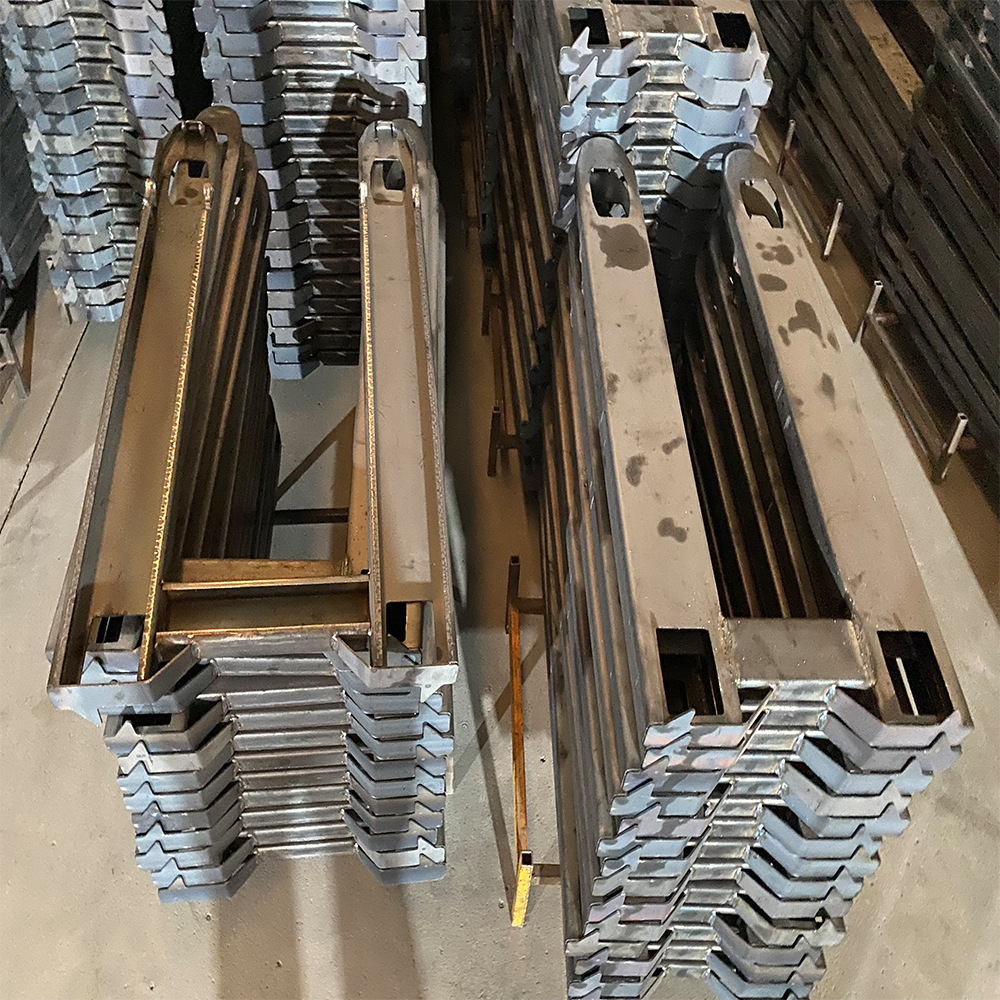Factory direct sales of Gongyou Di Niu hydraulic parts, forklift frames, handling vehicle frames, Di Niu vehicle frames, manual forklift frames Specification drawing