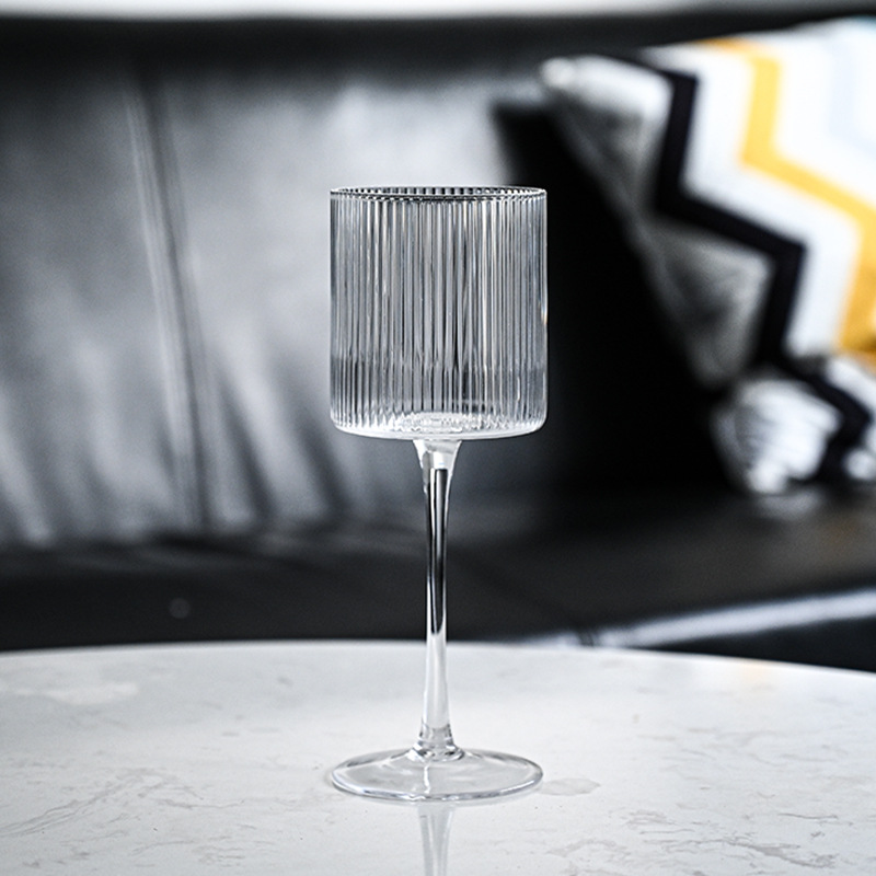 American tree-leaf-patterned red wine glasses, distinctive vertical striped highball glasses, straight wide-mouthed wide-mouthed wine glasses, cross-border wholesale Specification drawing