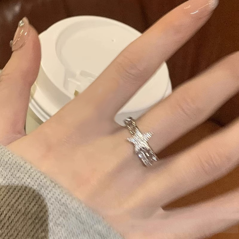 Irregular star-shaped zircon open ring for women, a niche design on Instagram, high-end, fashionable and exquisite layered ring details Picture