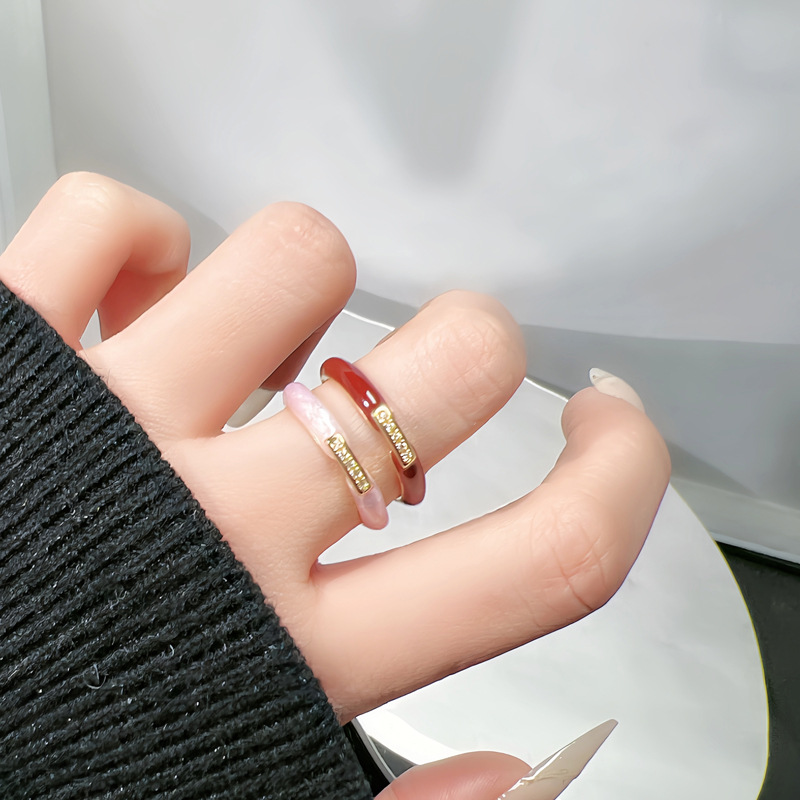 The new autumn and winter sweet and cool enamel red drip glaze fine ring simple open ring is a fashionable and high-end niche ring for women Specification drawing