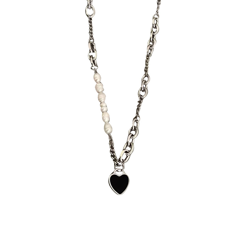 Baroque pearl black heart-shaped necklace, a feminine and trendy patchwork accessory, with a light luxury and niche design sense collarbone chain Item Picture